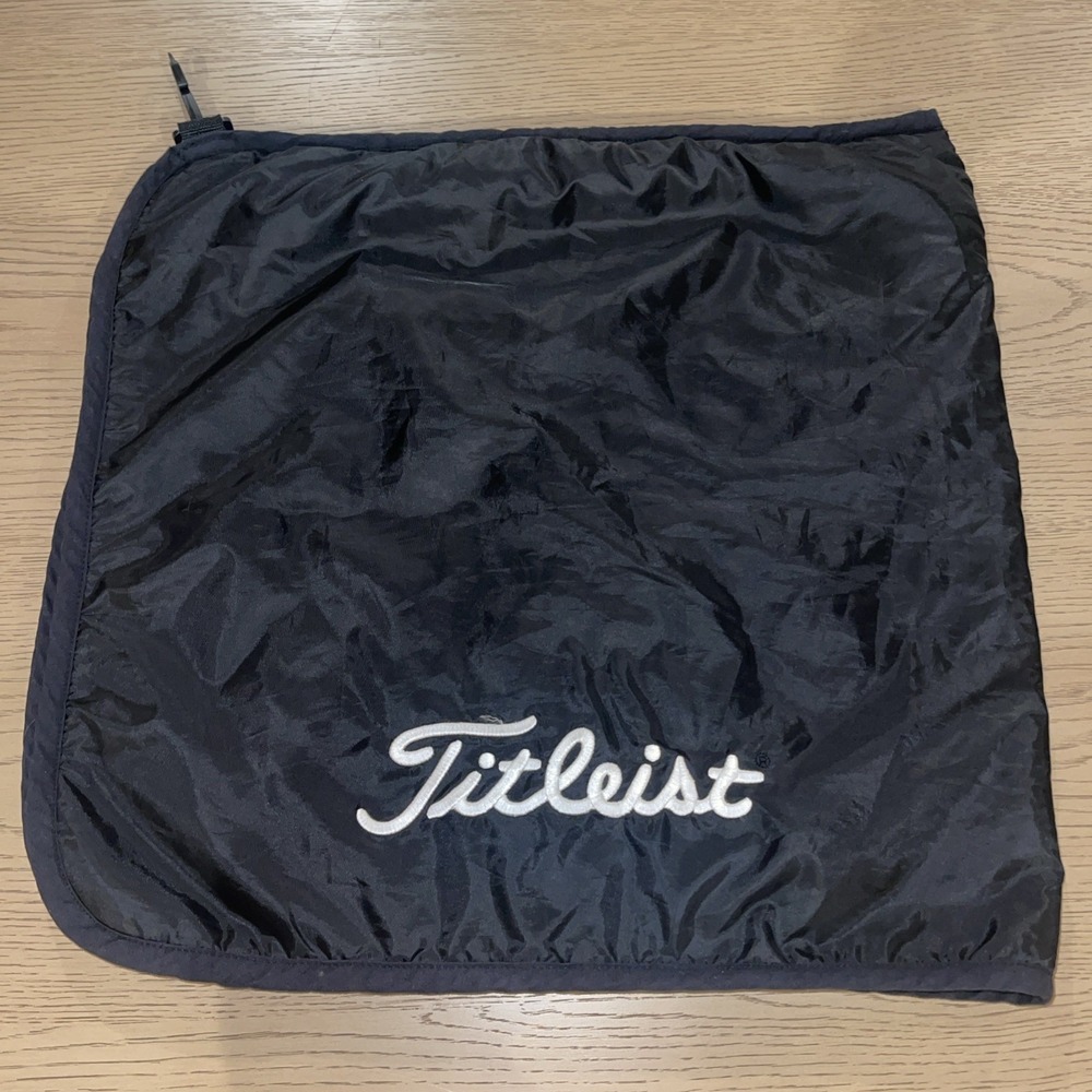 Titleist StaDry Performance Golf Tour Towel Black Dri-hood 20x20 Waterproof
